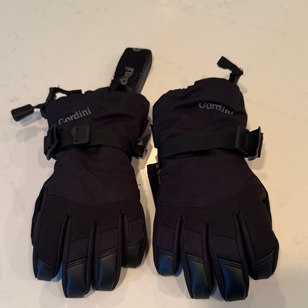 Gordini Black Winter Ski Gloves